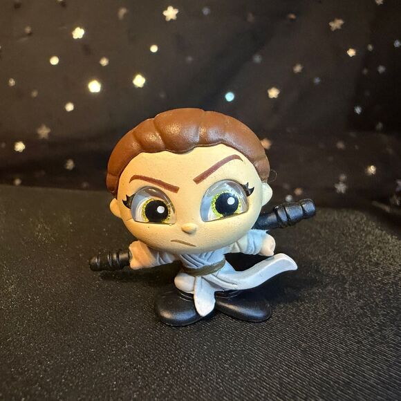 Star Wars Other - Disney Doorables Star Wars Rey Figure Mini Collectible Toy Jedi
